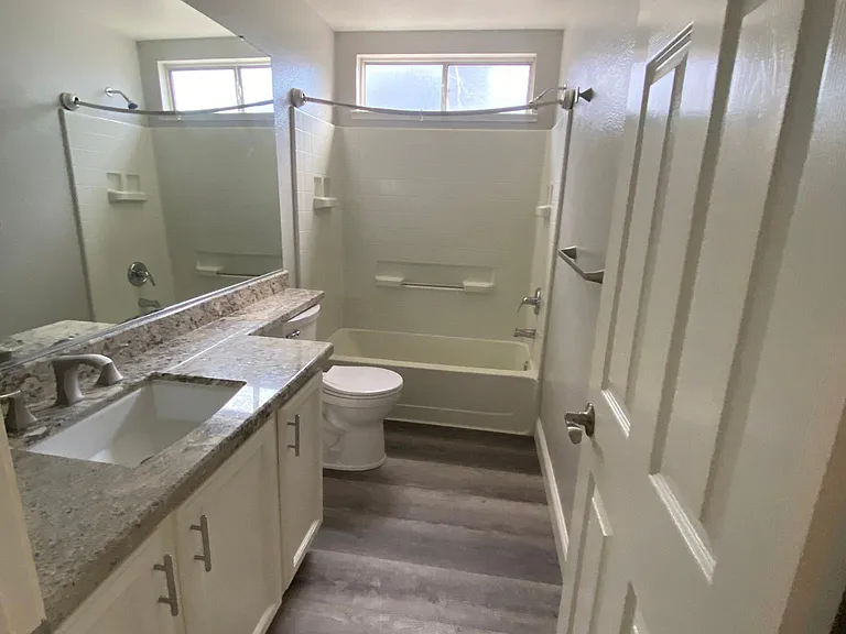 1131 Valley Oak Pl — Photo 10