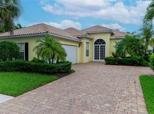 7935 Valentina Ct, Naples, FL 34114