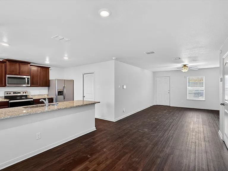 3819 Leighton Hbr — Photo 7