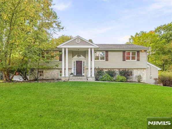 345 Shadyside Road, Ramsey, NJ 07446