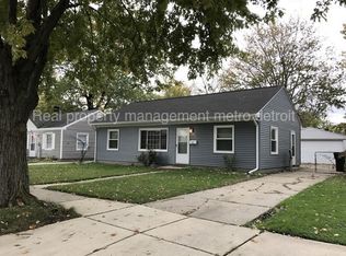 26035 Normandy St, Roseville, MI
