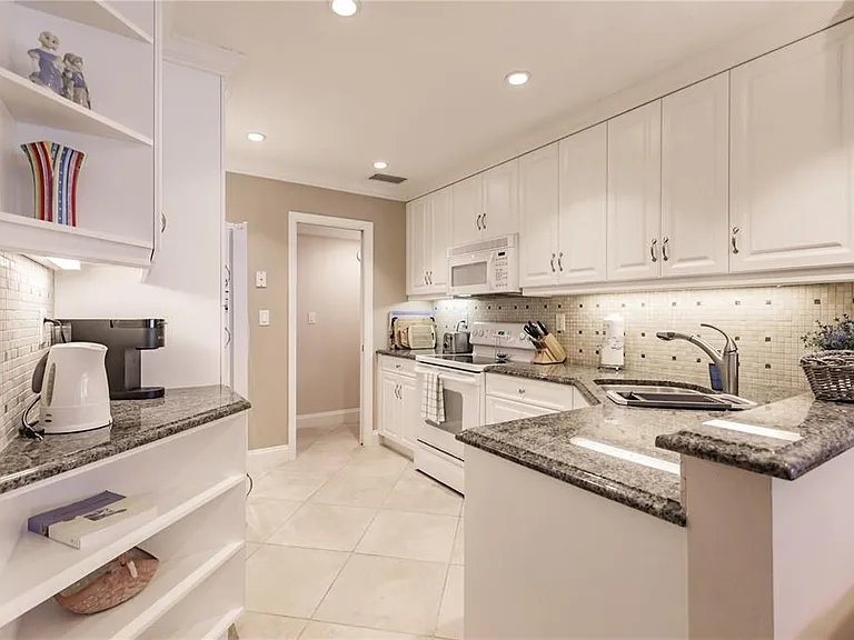 6052 W Peppertree Way #235B — Photo 13