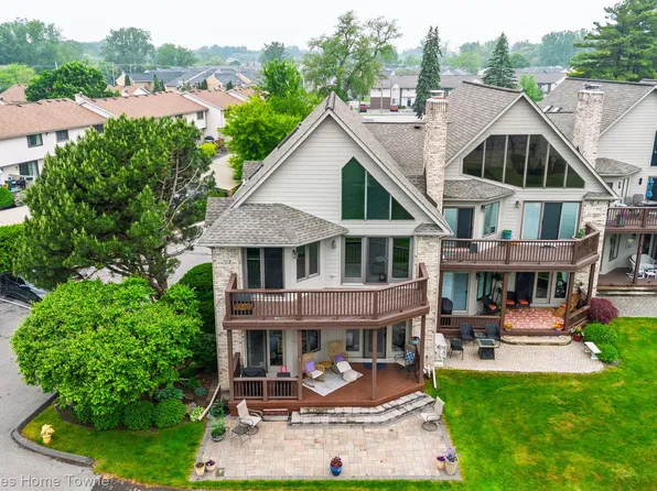 50731 Harbour View Dr N #26, New Baltimore, MI 48047