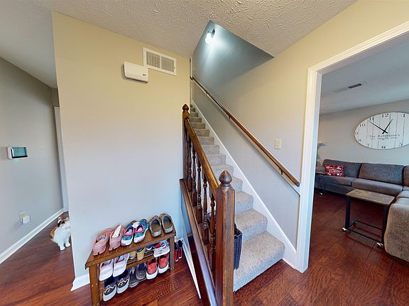 2nd image of 342 Oakleigh Dr