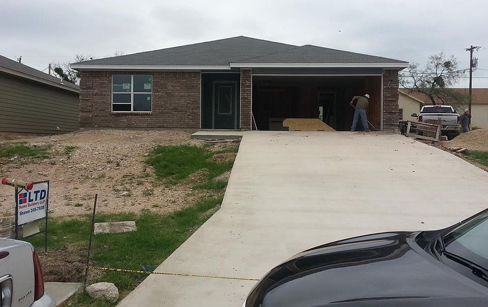 1st image of 2114 Woodlawn