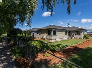 1040 16th Ave, Longview, WA 98632