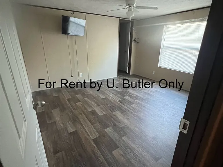 1505 Reese Rd — Photo 3