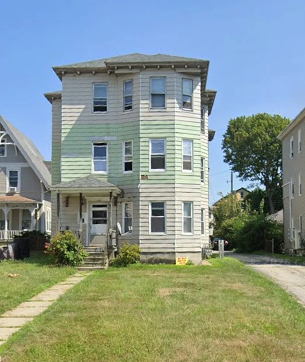 3 bed, 1250 sqft, $2,000 — Photo 1