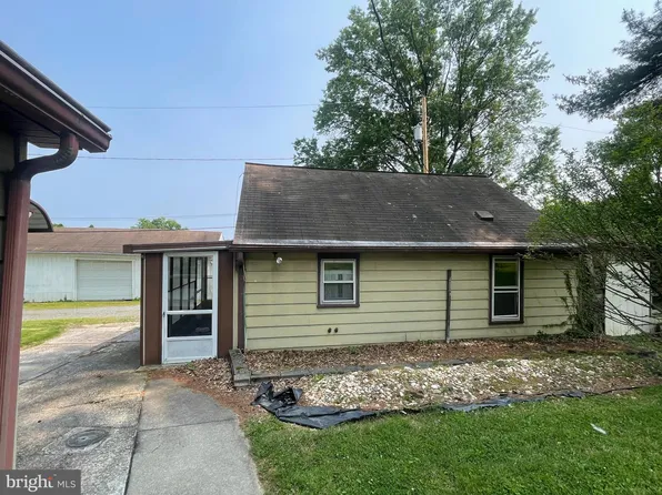 1716 Liggett Ave, Shillington, PA 19607