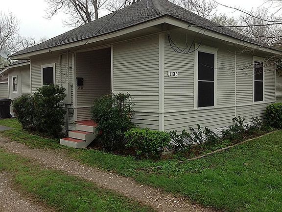 Closer view of entry to the house.