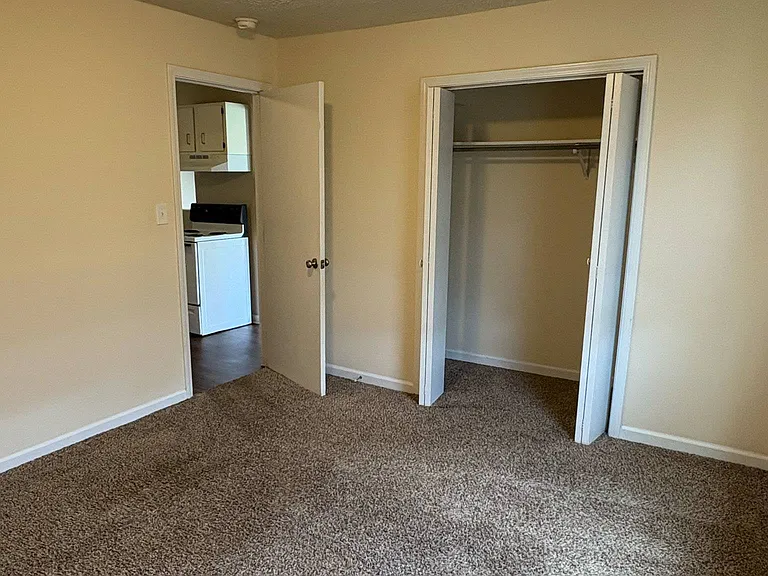 1621 Flanigan Ct #D — Photo 5