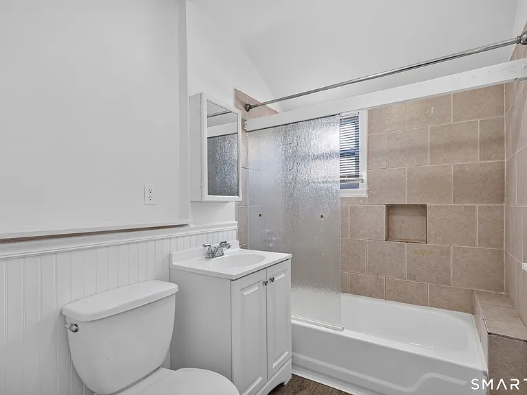 40-44 Vine St #3 — Photo 15