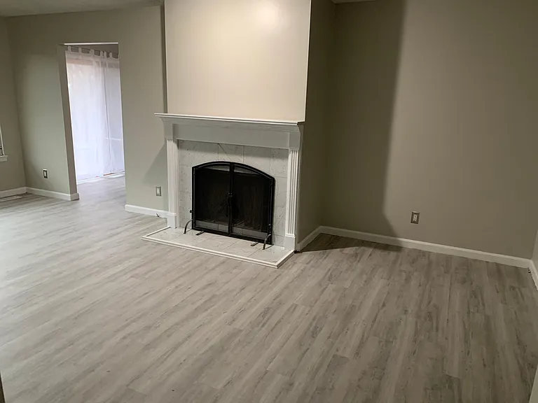 604 Compton Ave — Photo 2