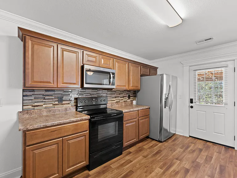 317 Wynberry Ct — Photo 10