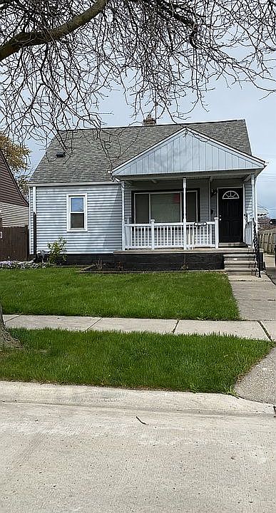1st image of 27516 Larchmont St