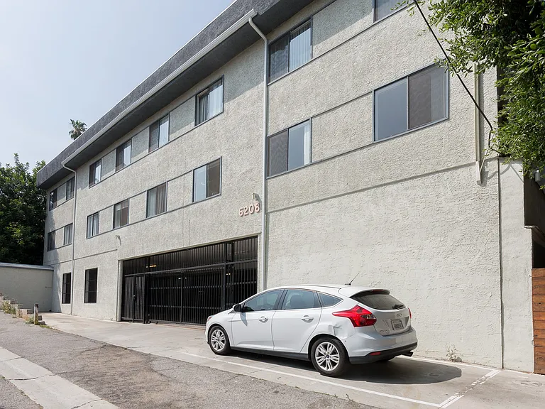 6208 Arroyo Glen St #15 — Photo 11