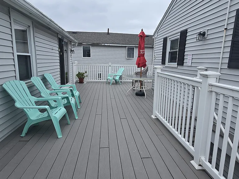 89 Ashworth Ave #8 — Photo 18