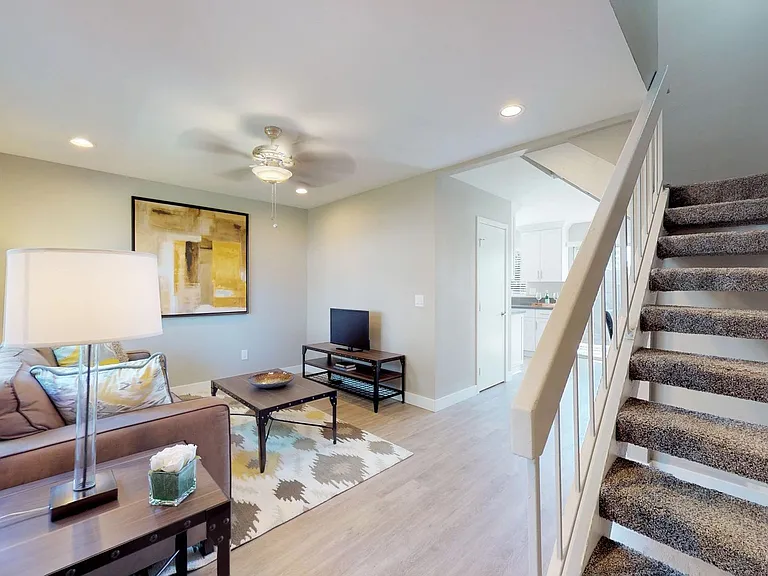 Henry Square- Luxury Townhomes — Photo 11