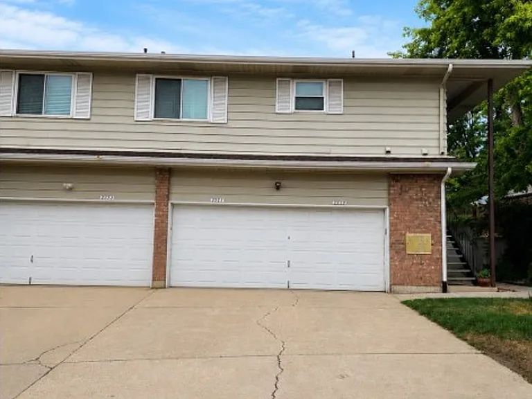 9777 Orangewood Dr — Photo 2