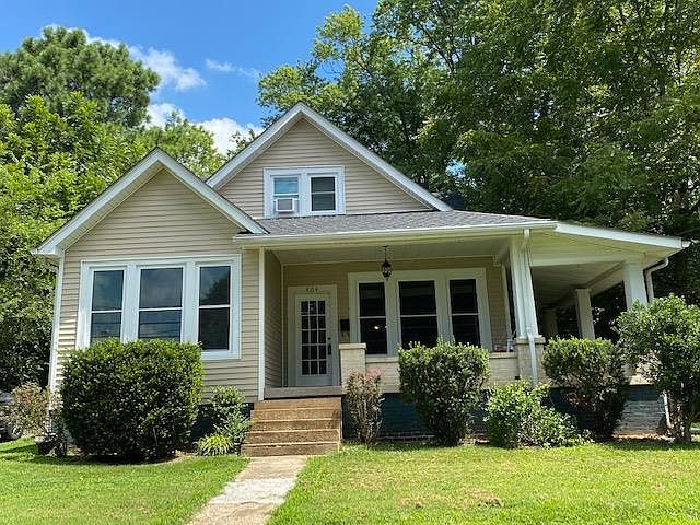 1st image of 404 Leslie Ave