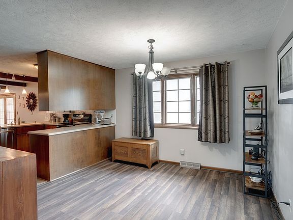 5th image of 2639 Bret Ave