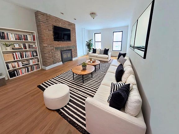3rd image of 1636 3rd Ave APT 4A