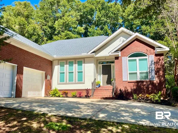 107 Sandstone Ct, Fairhope, AL 36532