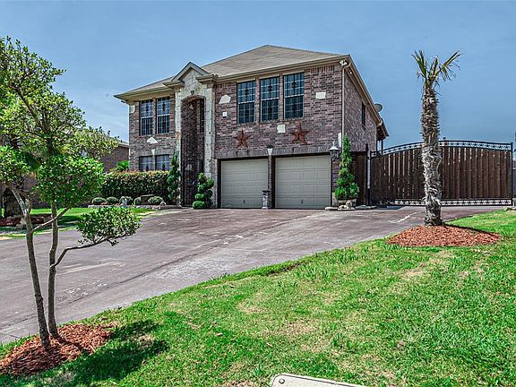2nd image of 2711 Lauren Way