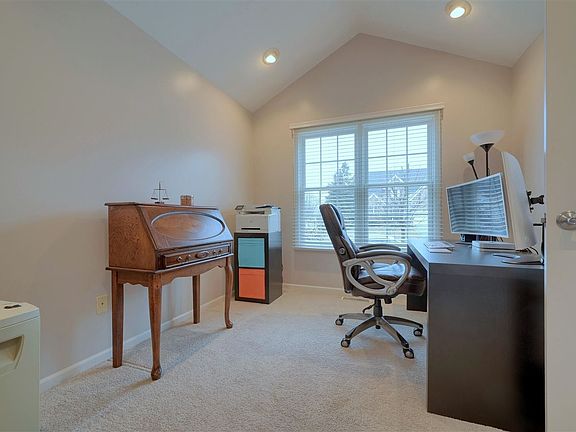 4th image of 10529 Village Ct