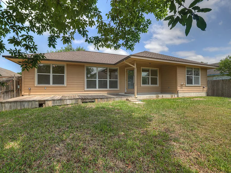 2116 Bentwood Dr — Photo 28