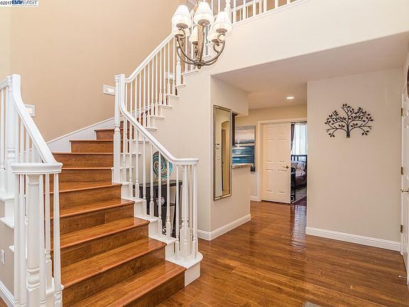 5th image of 654 Dunhill Dr
