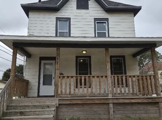 317 Mobile St, Waterloo, IA 50703