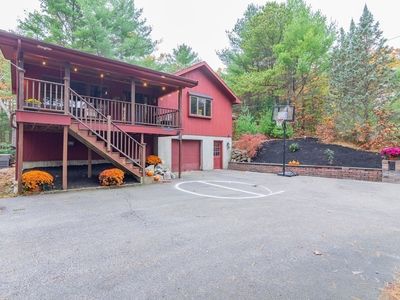 12 Main St, Norfolk, MA, 02056