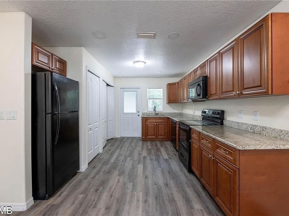 9374 N Peachtree Way, Citrus Springs, FL 34434 | Zillow