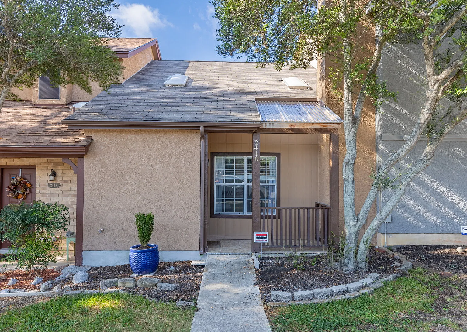 2 bed, 2.0 bath, 1205 sqft, $1,649 — Photo 1