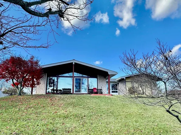 193 Buckey Hill Rd, Wellsburg, WV 26070