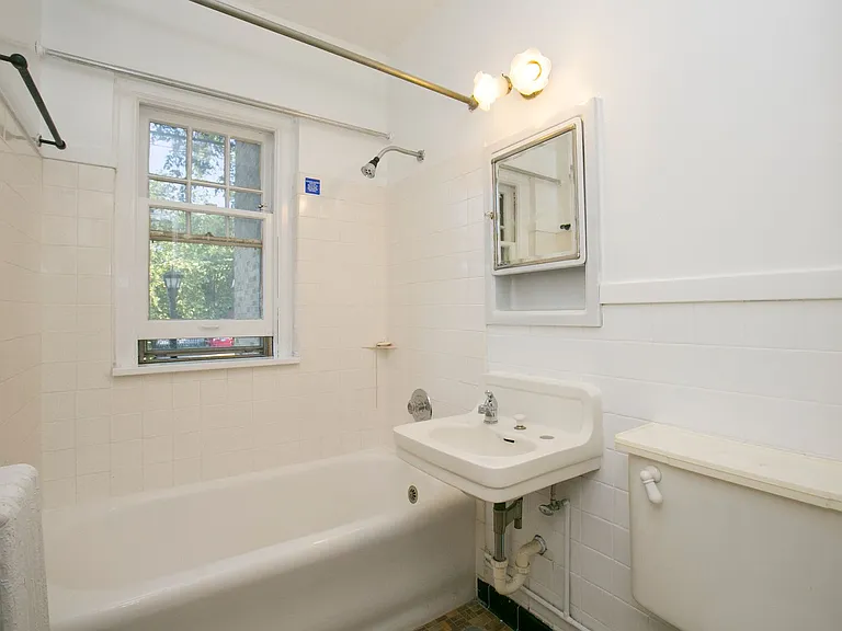2120 Aldrich Ave S — Photo 13