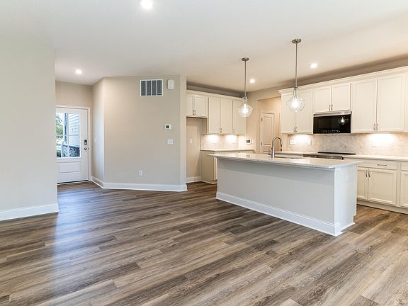 5th image of 2670 Timberside Dr