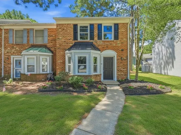 25 Corwin Cir, Hampton, VA 23666