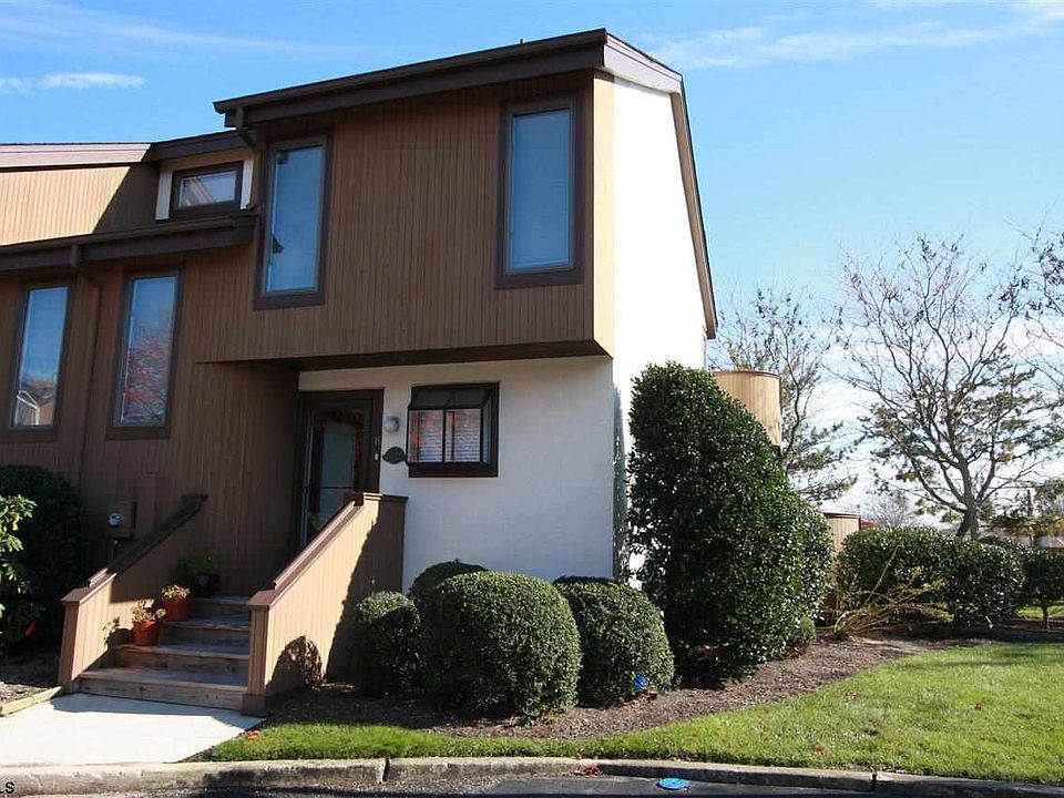 1st image of 15 Spinnaker Ct #64