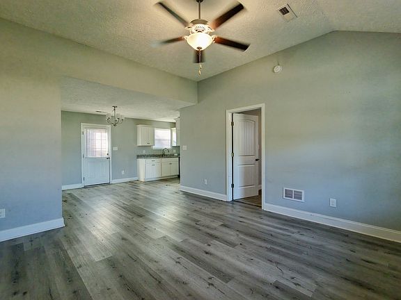 3rd image of 205 Arkansas Ave