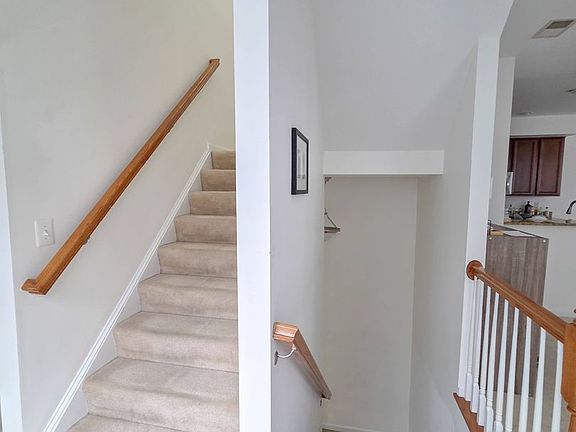 3rd image of 2216 Highfly Ter