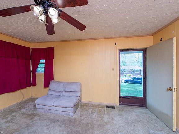 5th image of 3316 Pine Valley Rd