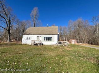 35 Farischon Rd, Moscow, PA 18444