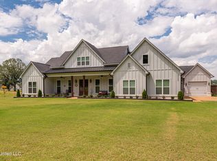 2332 Slocum Rd, Hernando, MS 38632