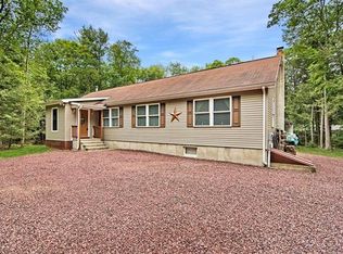1361 N Old Stage Rd, Albrightsville, PA 18210