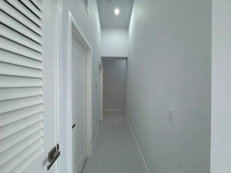 1882 Coral Point Dr — Photo 28