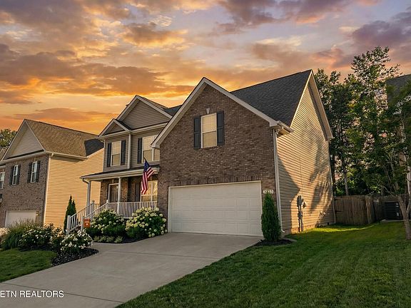 2nd image of 7443 Ladd Rd