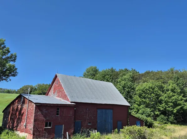 63 Frank Rd, Lunenburg, NS B4V 0N3