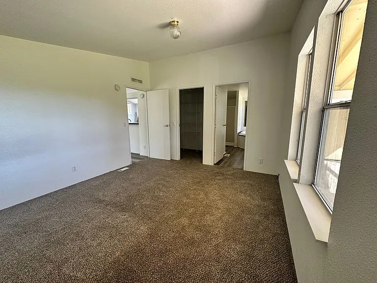 4655 NE Elliott Cir — Photo 17